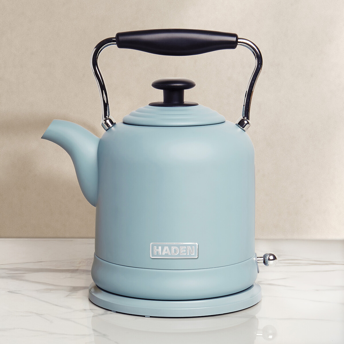 Highclere 1.5L Traditional Kettle blue, HADEN