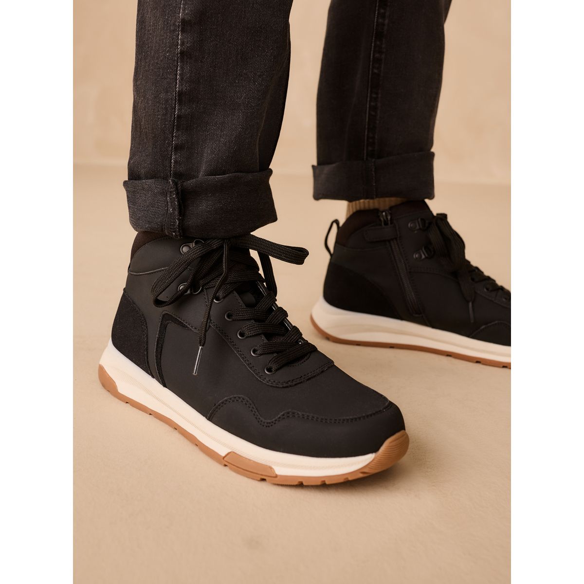 Chaussures de marche style sportif noir, NEXT