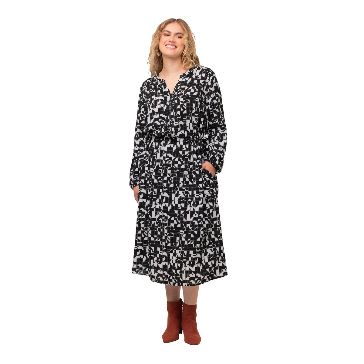 Robe à col tunisien et manches longues noir, ULLA POPKEN