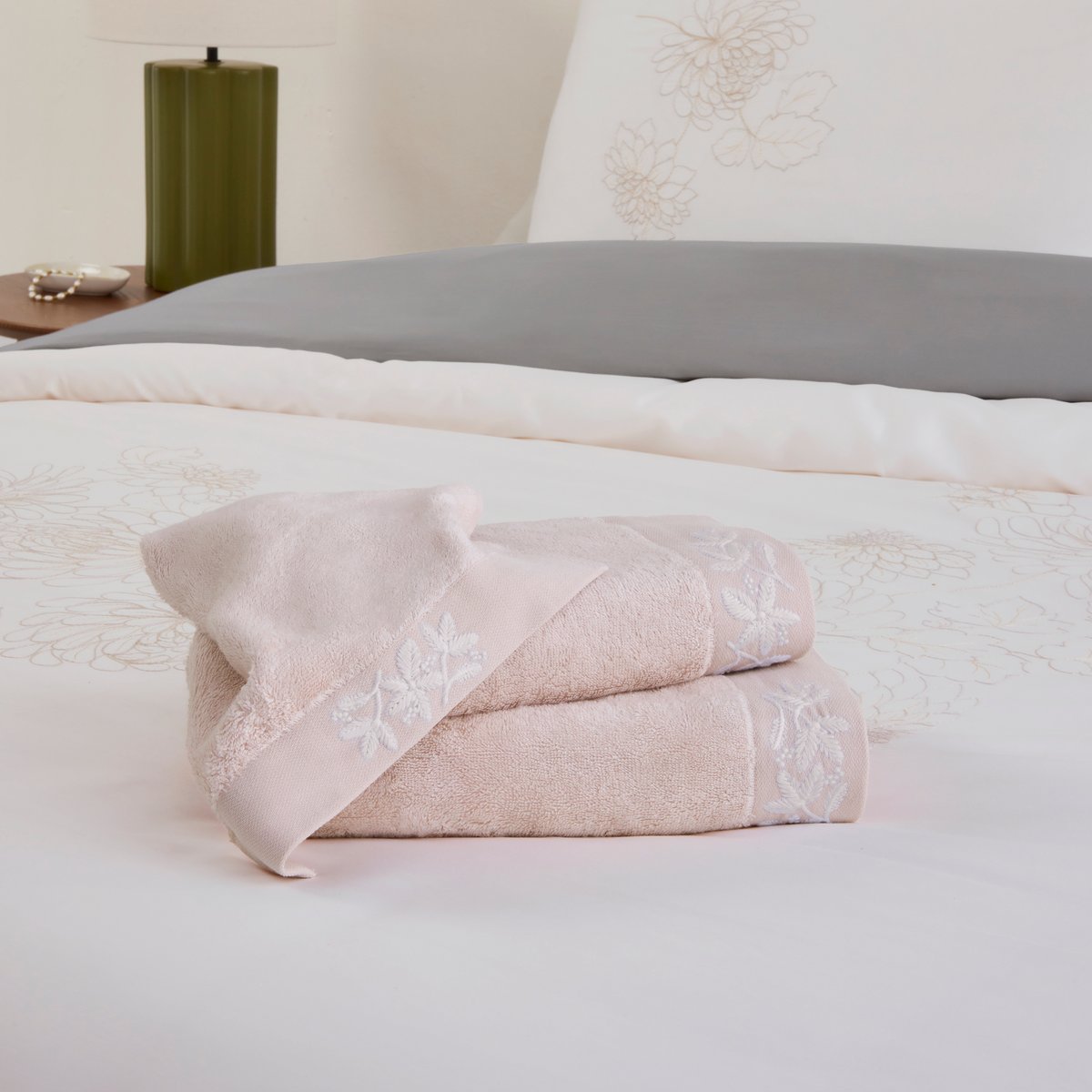 Tapis de bain OPALYS blush, CARRE BLANC