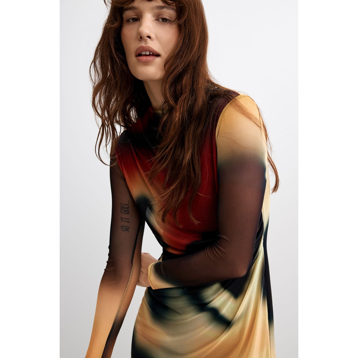 Robe courte en tulle imprimé noir, DESIGUAL