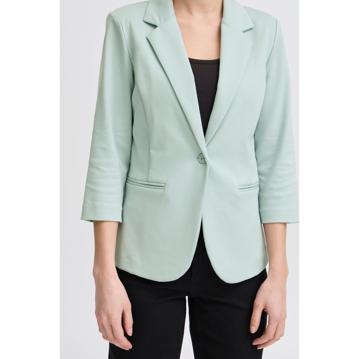 Blazer coupe droit, manches 3/4, poches passepoilées bleu ether, ICHI