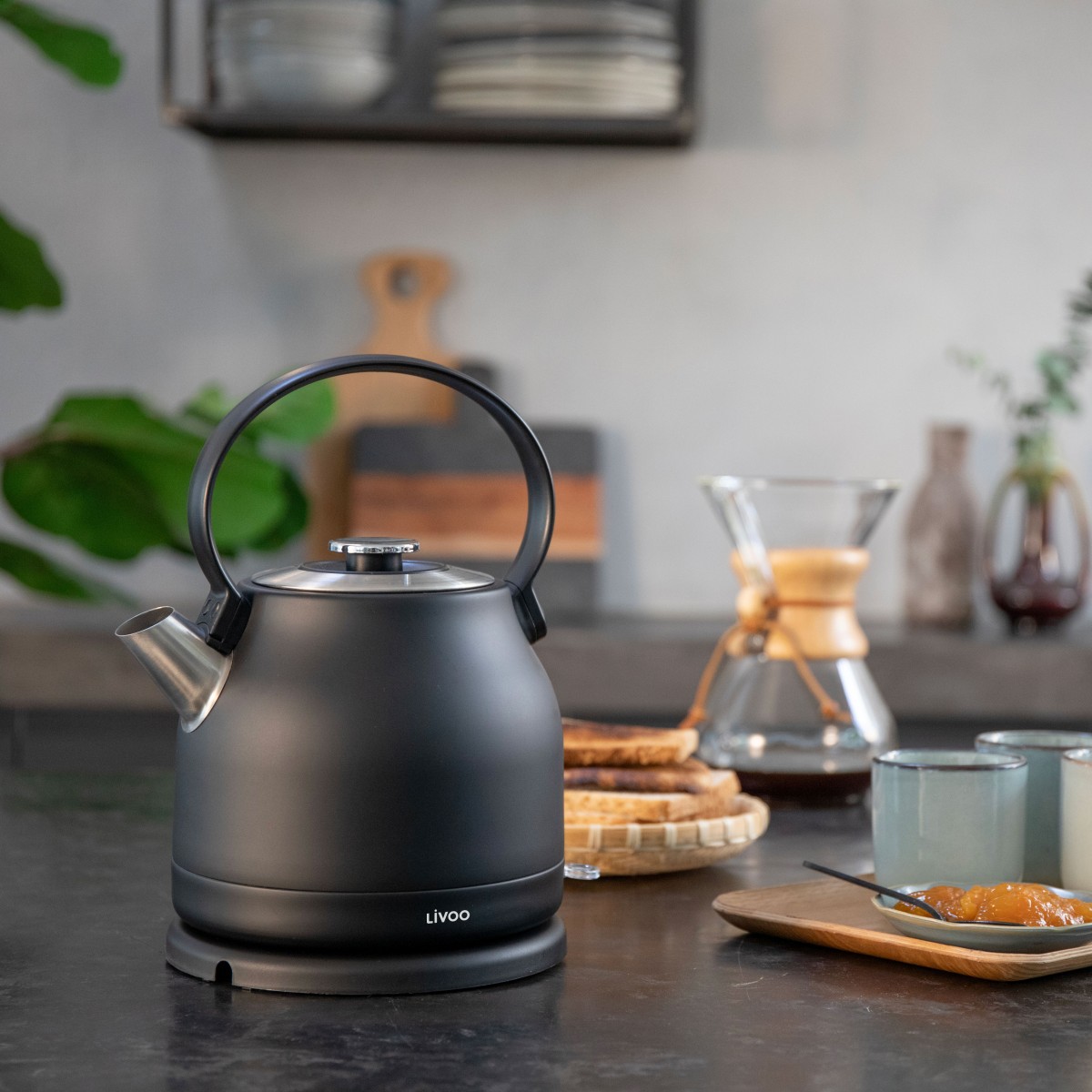 Bouilloire rétro 1,5 L noir, LIVOO