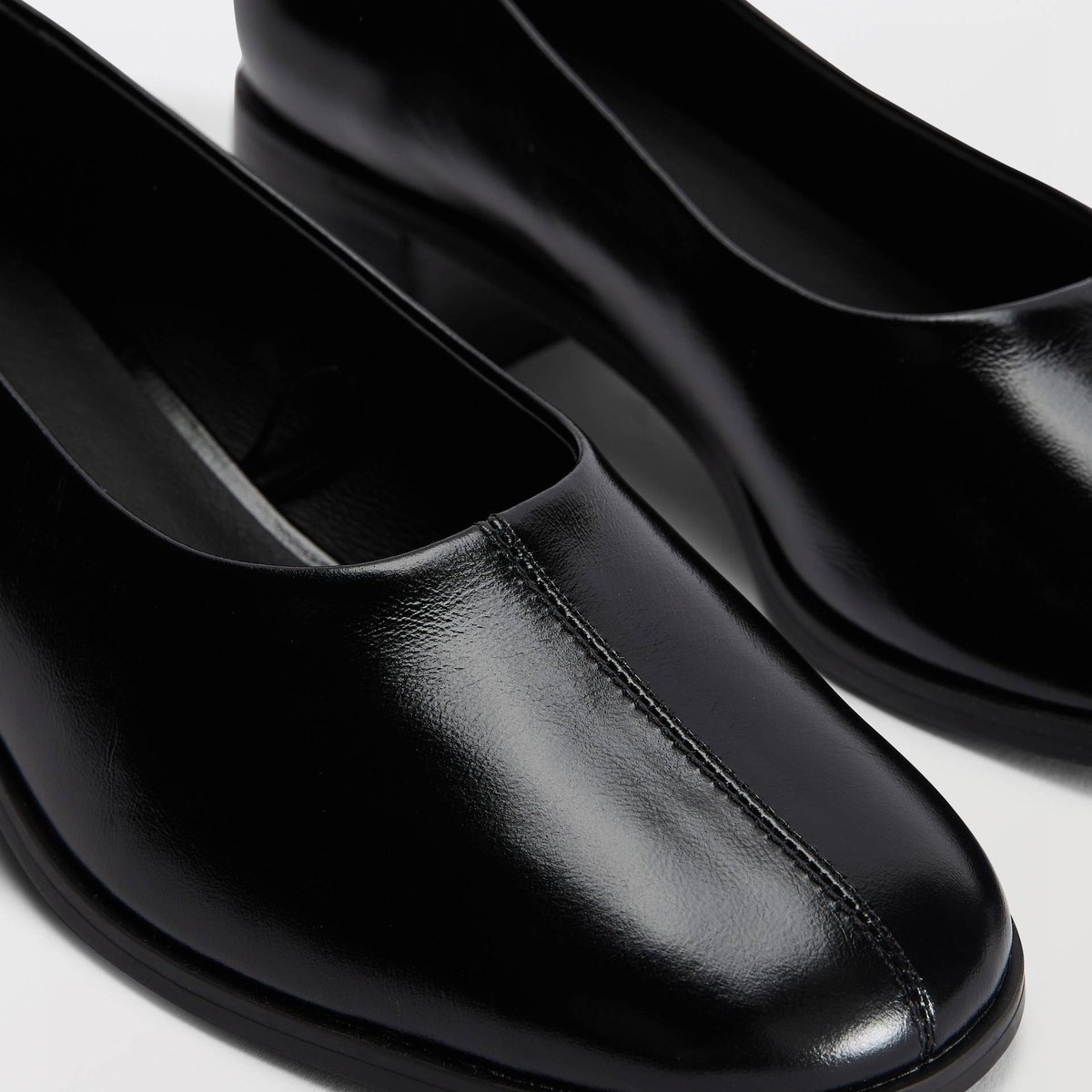 Ballerines en cuir vernis noir, MONOPRIX