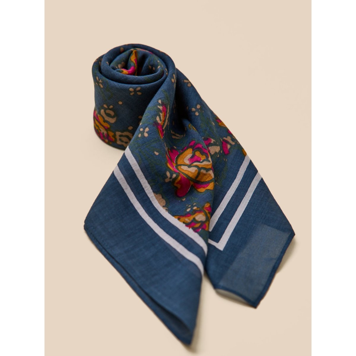 Foulard imprimé fleurs marine, CYRILLUS