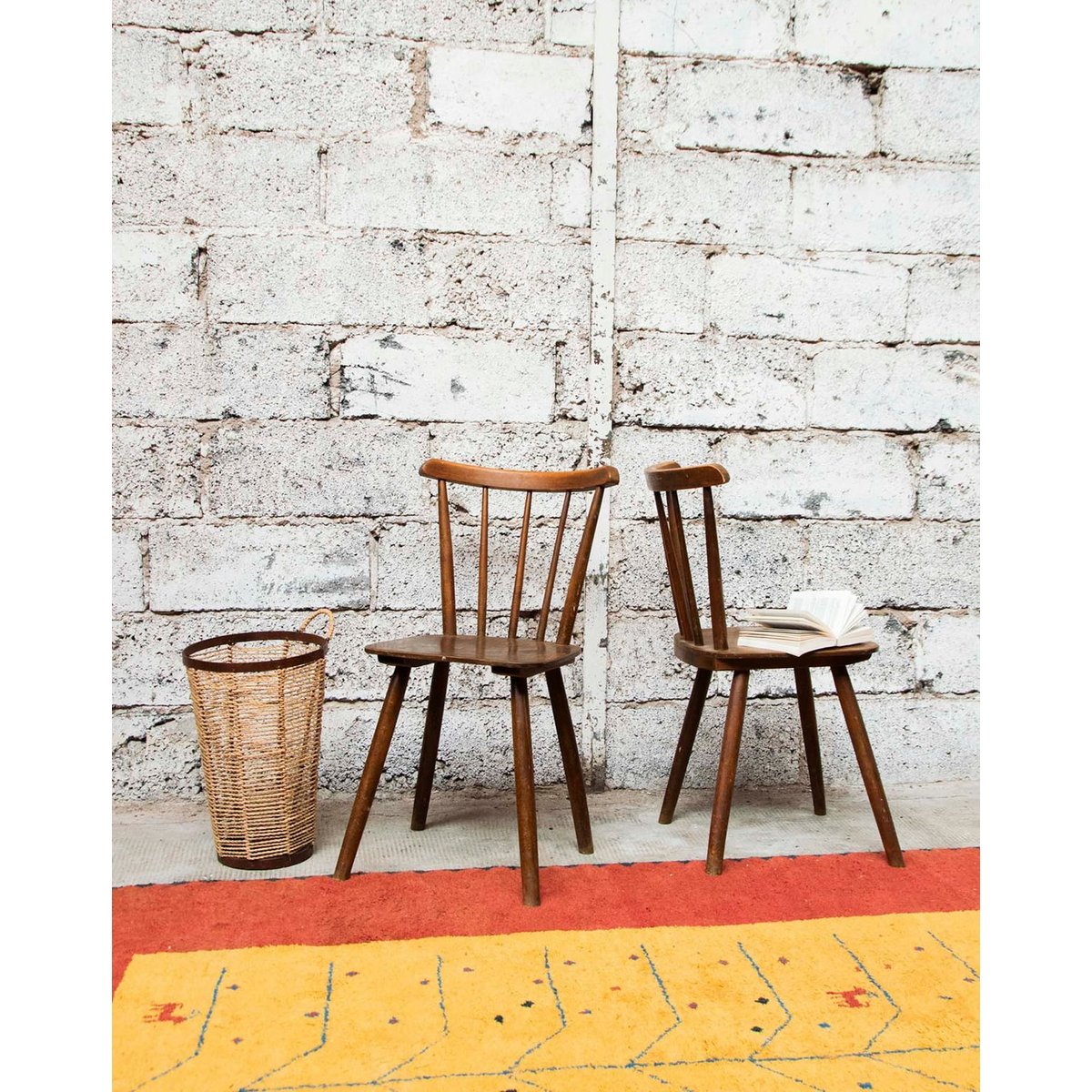 Paire de chaises en bois Alma N°731 - Bon état bois, DEBONGOUT