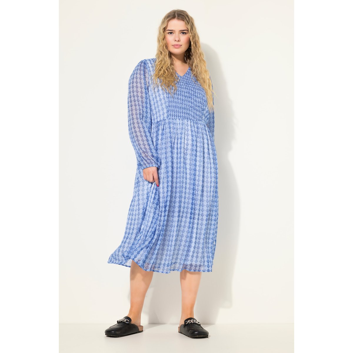 Robe midi coupe trapèze à décolleté en V bleu jean, STUDIO UNTOLD