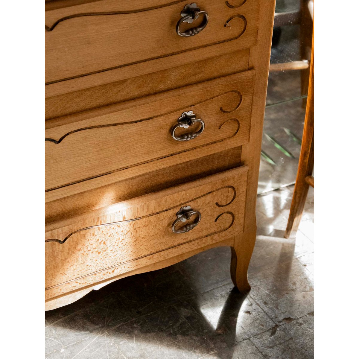 Commode élégante en bois brut Garance N°744 - Bon état bois clair, DEBONGOUT