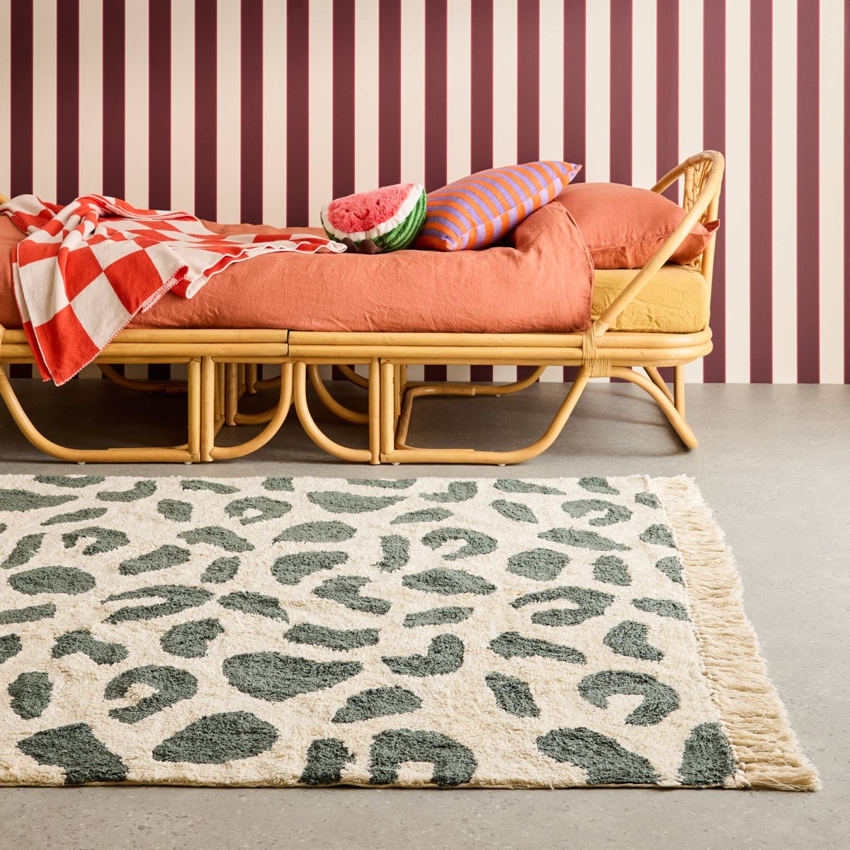 Tapis intérieur rectangulaire contemporain GLEN vert foncé, SWEEEK