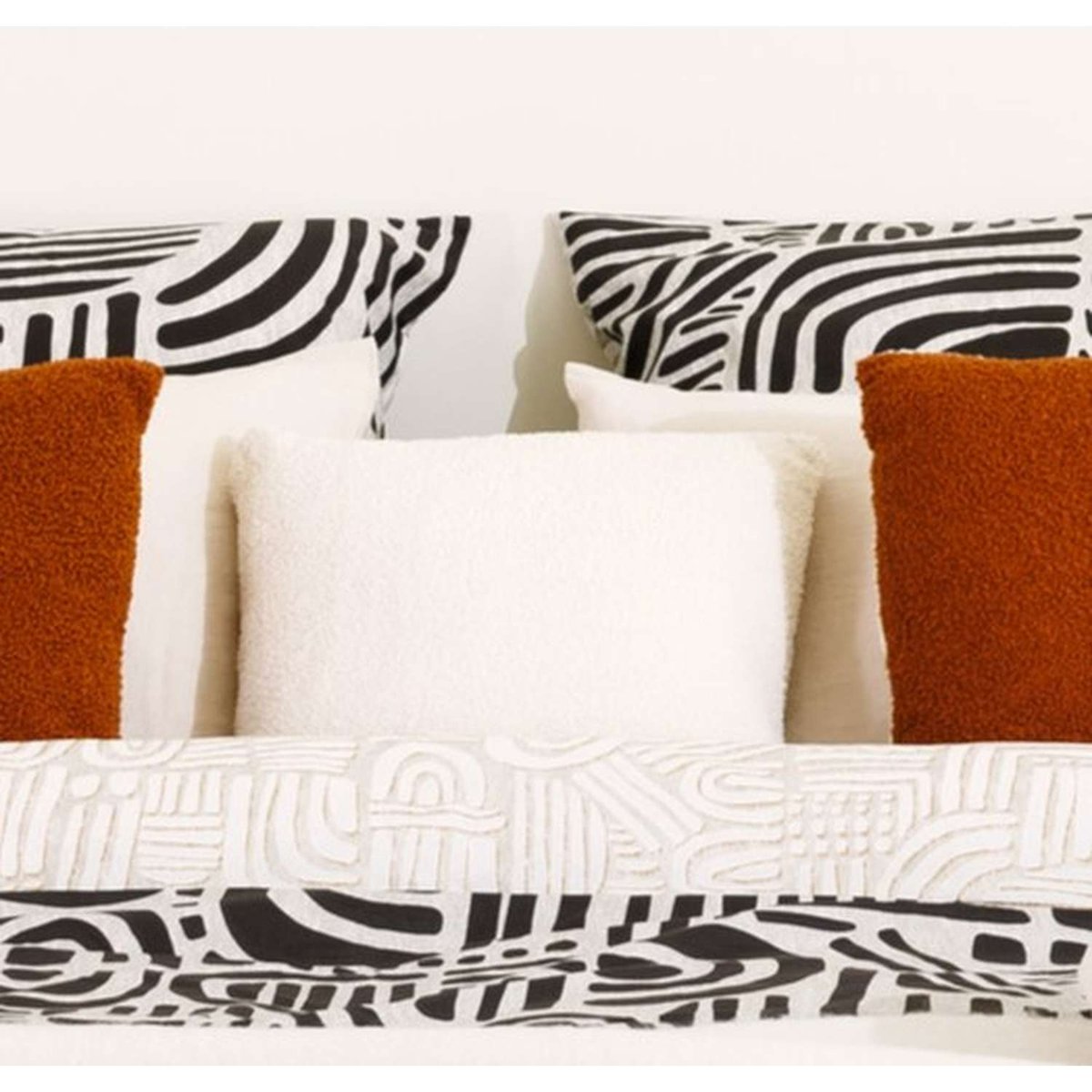 Coussin déhoussable en bouclette unie JAIKO ivoire, ATMOSPHERA