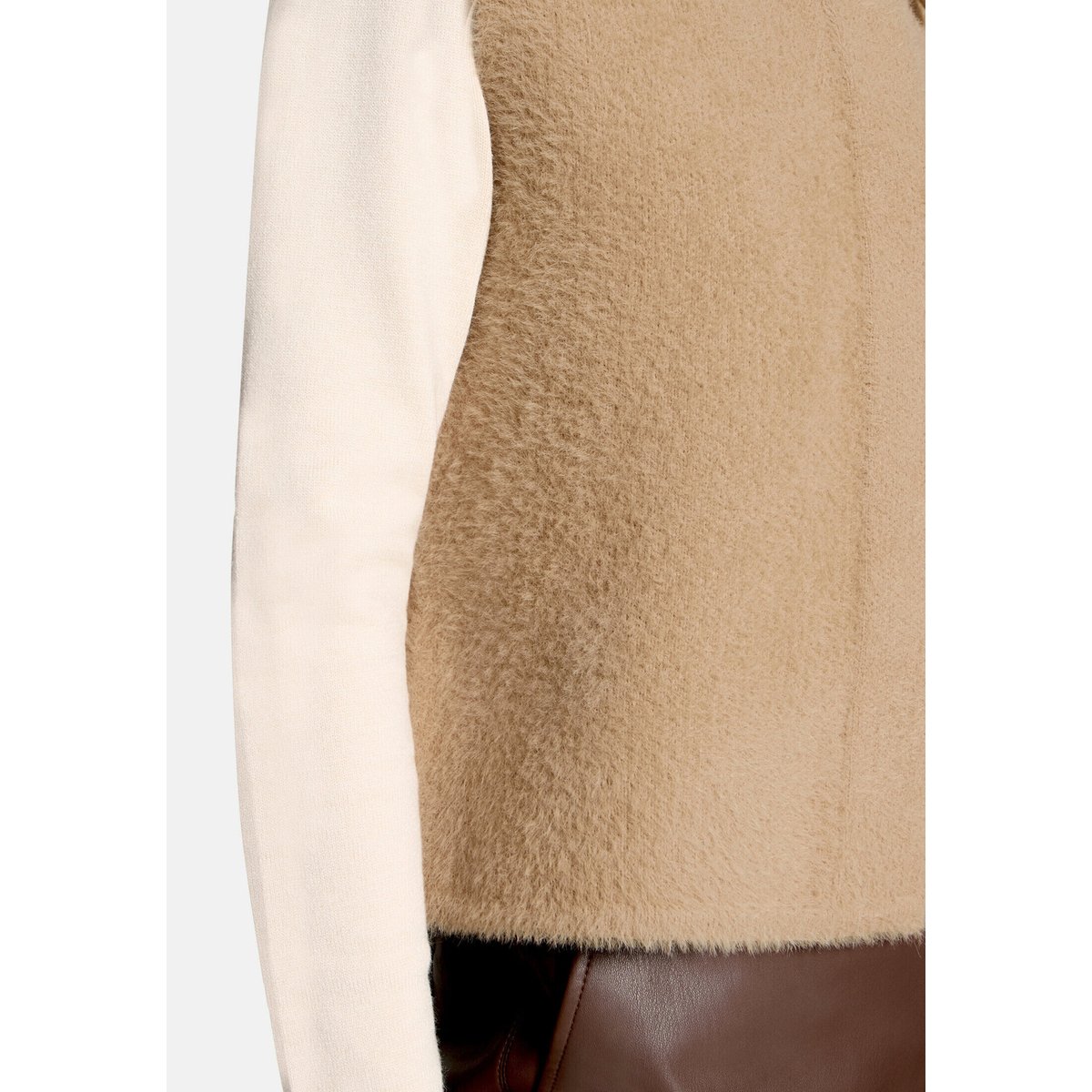 Veste sans manches en maille à col beige, BETTY BARCLAY