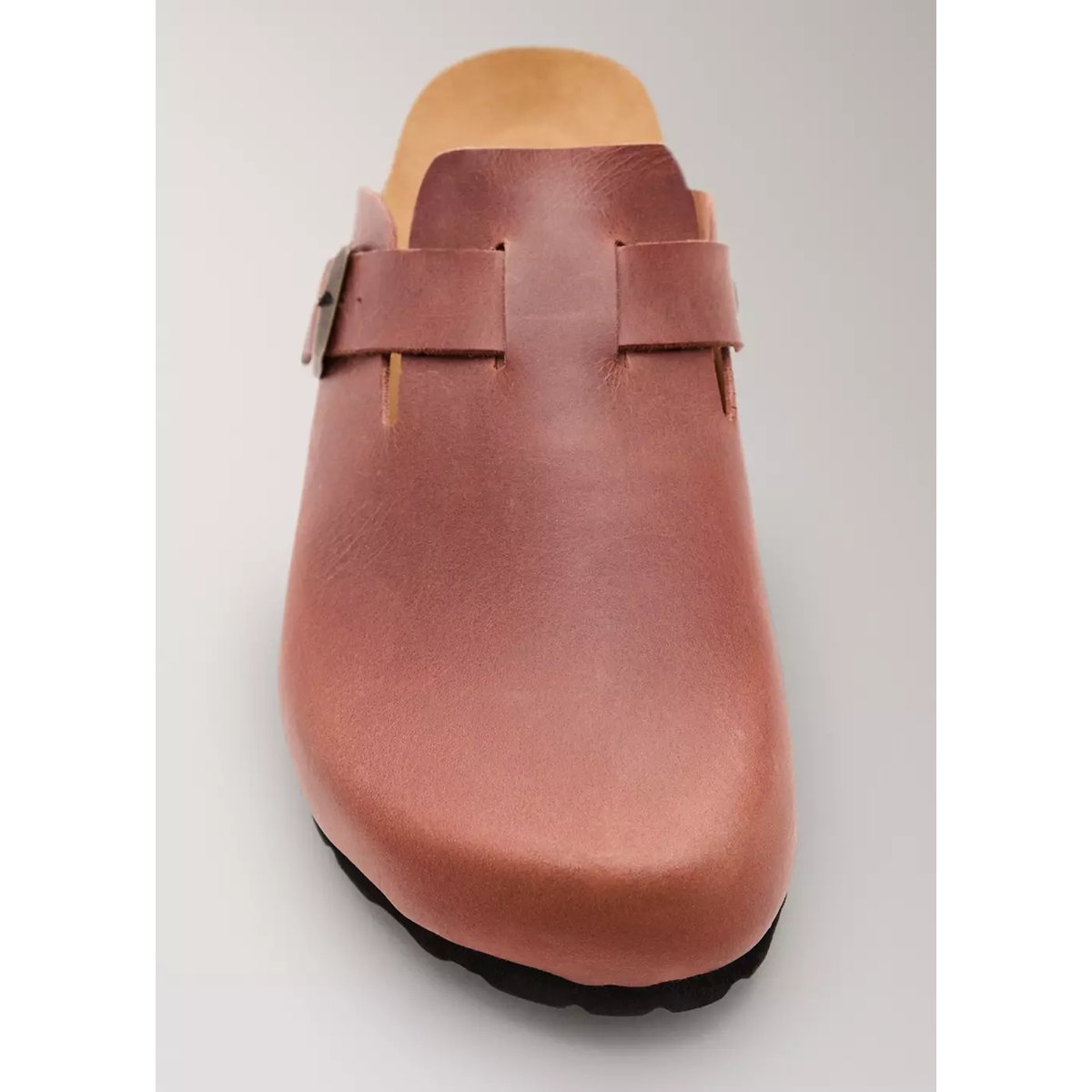 Chaussons sabots en cuir marron, MANGO