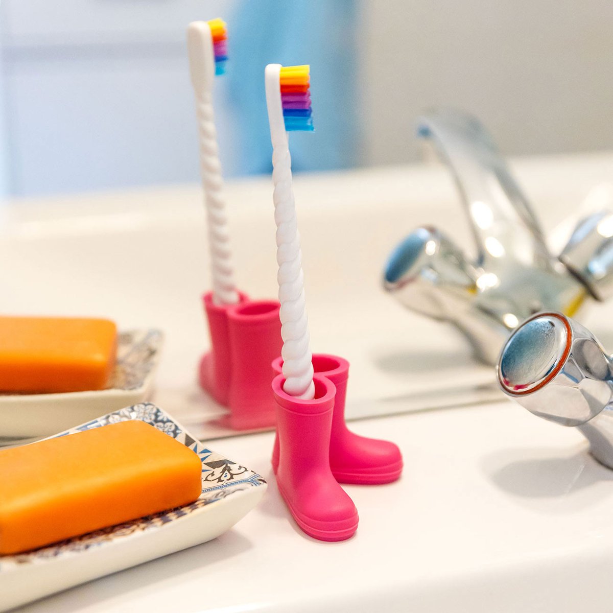 Porte brosse à dents  Boots Teeth rose, PYLONES