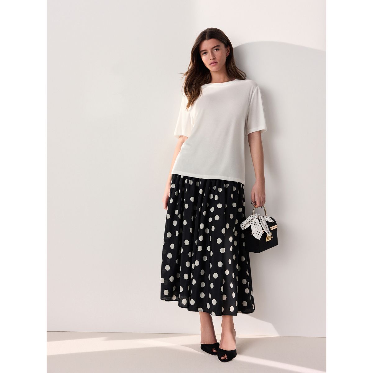 Jupe midi taille basse tabitha simmons x next pois noirs et blancs, NEXT