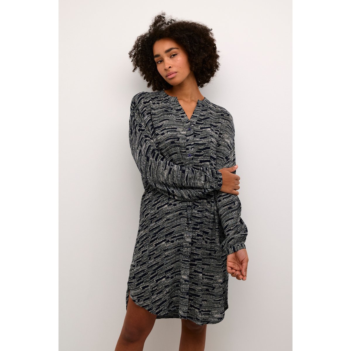 Dress bleu/blanc imprimé midnight/turtledove print, KAFFE