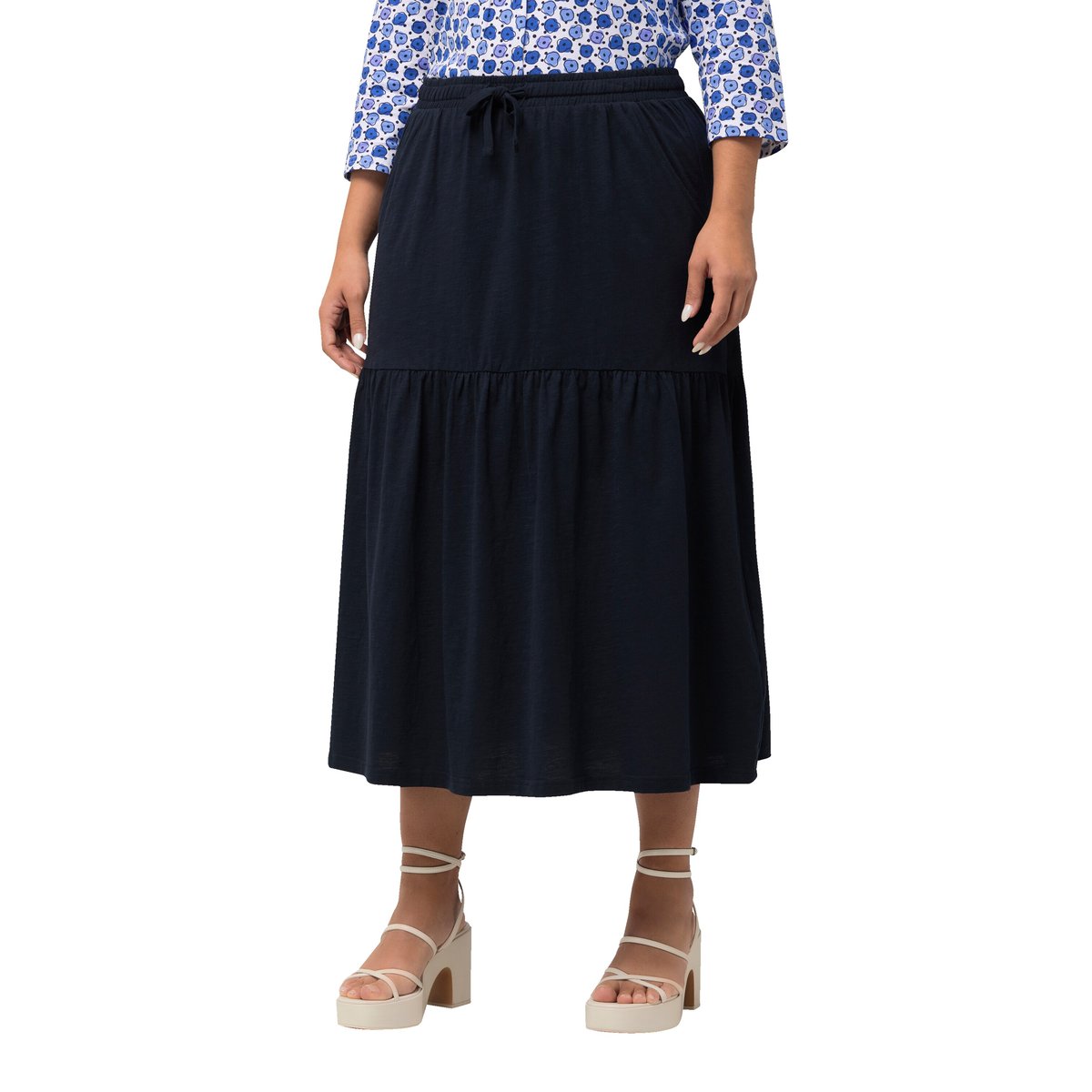 Jupe en jersey texturé. Coupe évasée marine, ULLA POPKEN
