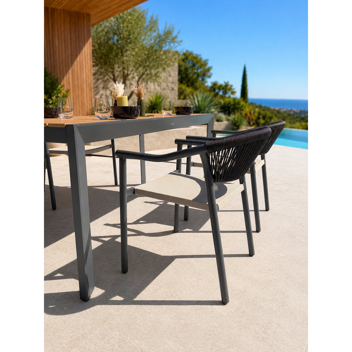 Ensemble repas de jardin 4 à 6 places en alu TONGA gris anthracite, DCB GARDEN