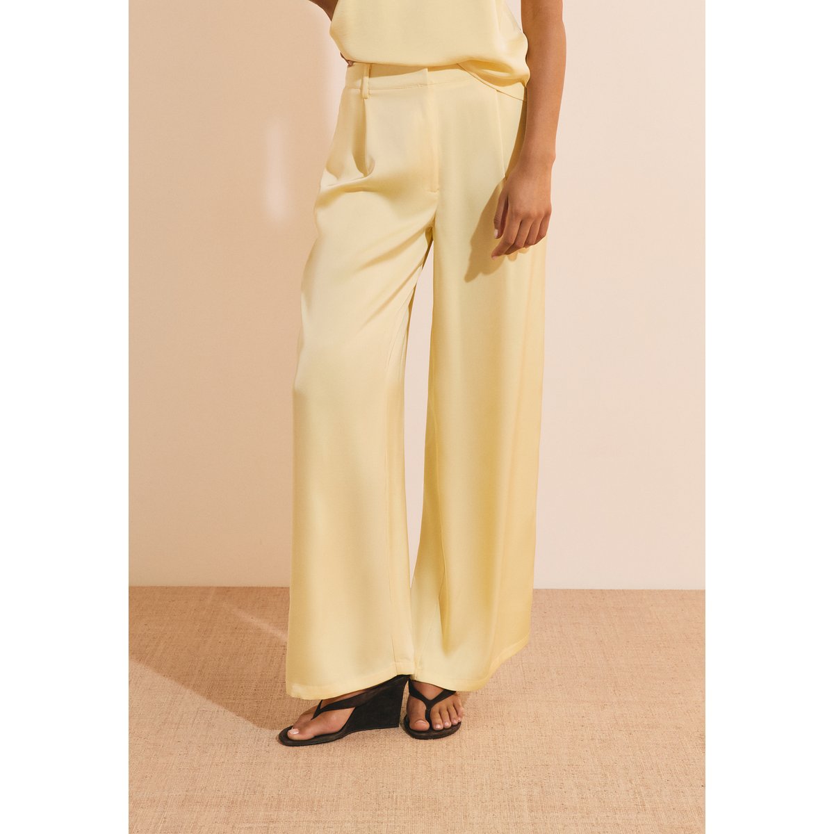 Pantalon fluide satiné VALENTY jaune pale, ETAM