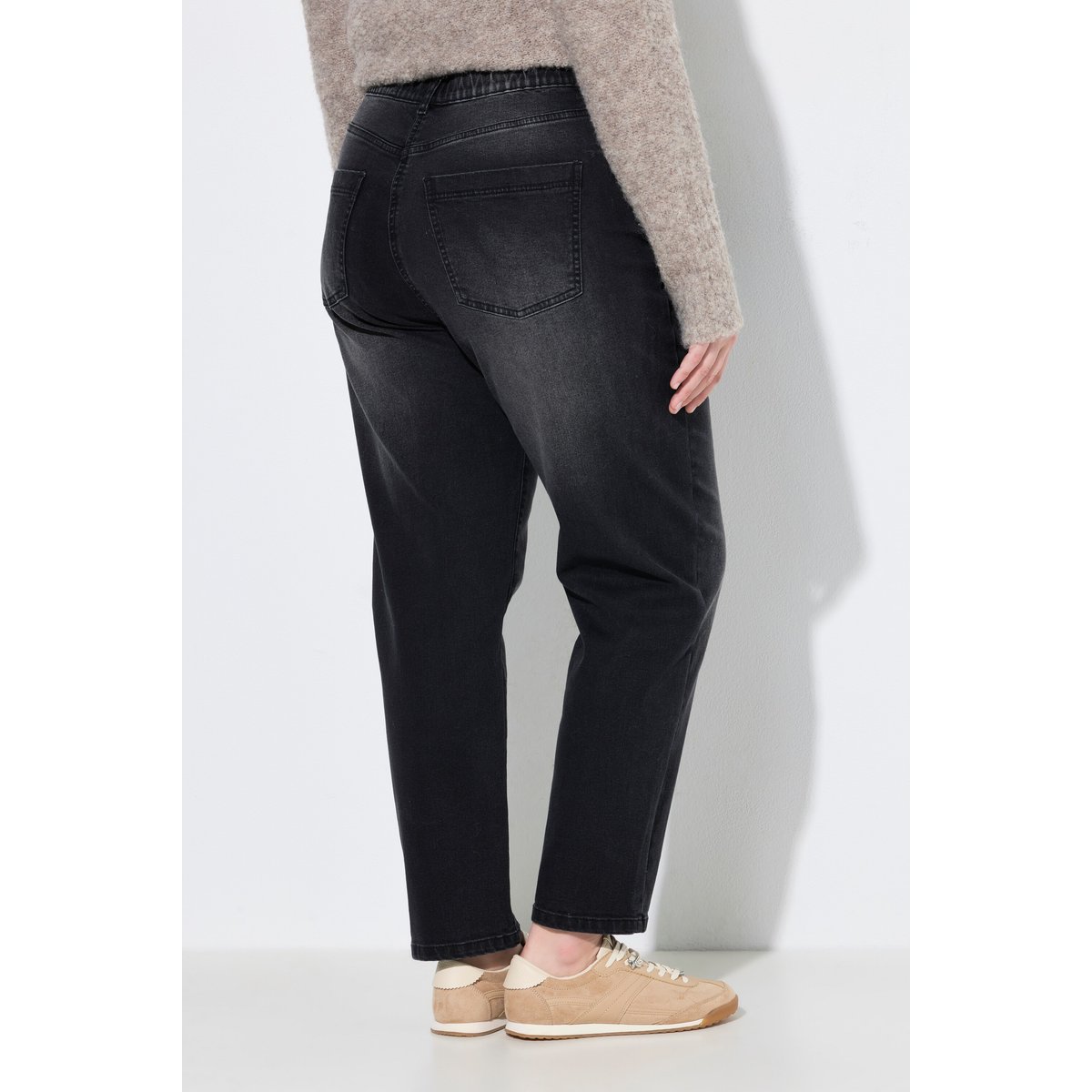 Jean Mom jambe carotte, denim stretch noir, ULLA POPKEN