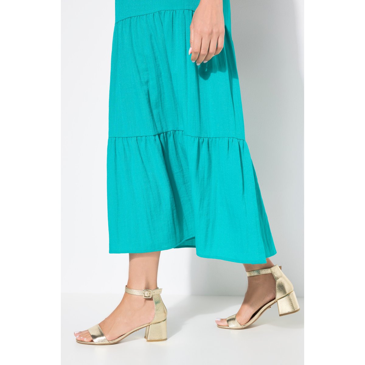 Robe maxi sans manches. Plusieurs niveaux bleu turquoise, ULLA POPKEN