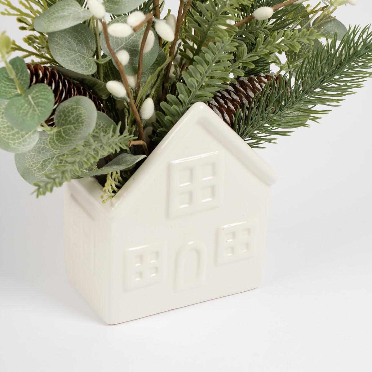 29cm Winter Pine & Berry House Arrangement green, SO'HOME