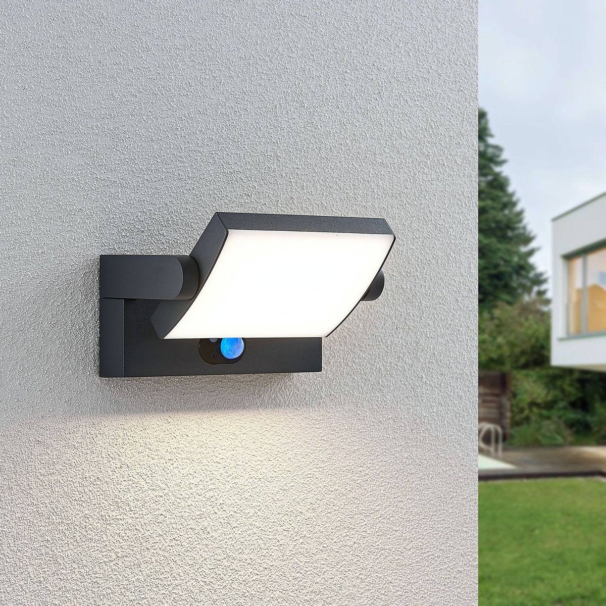 Lampe solaire extérieure en aluminiumLED gris foncé, blanc satiné, LINDBY