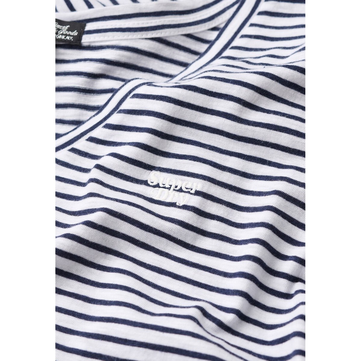Plain V-Neck T-Shirt white/navy, SUPERDRY