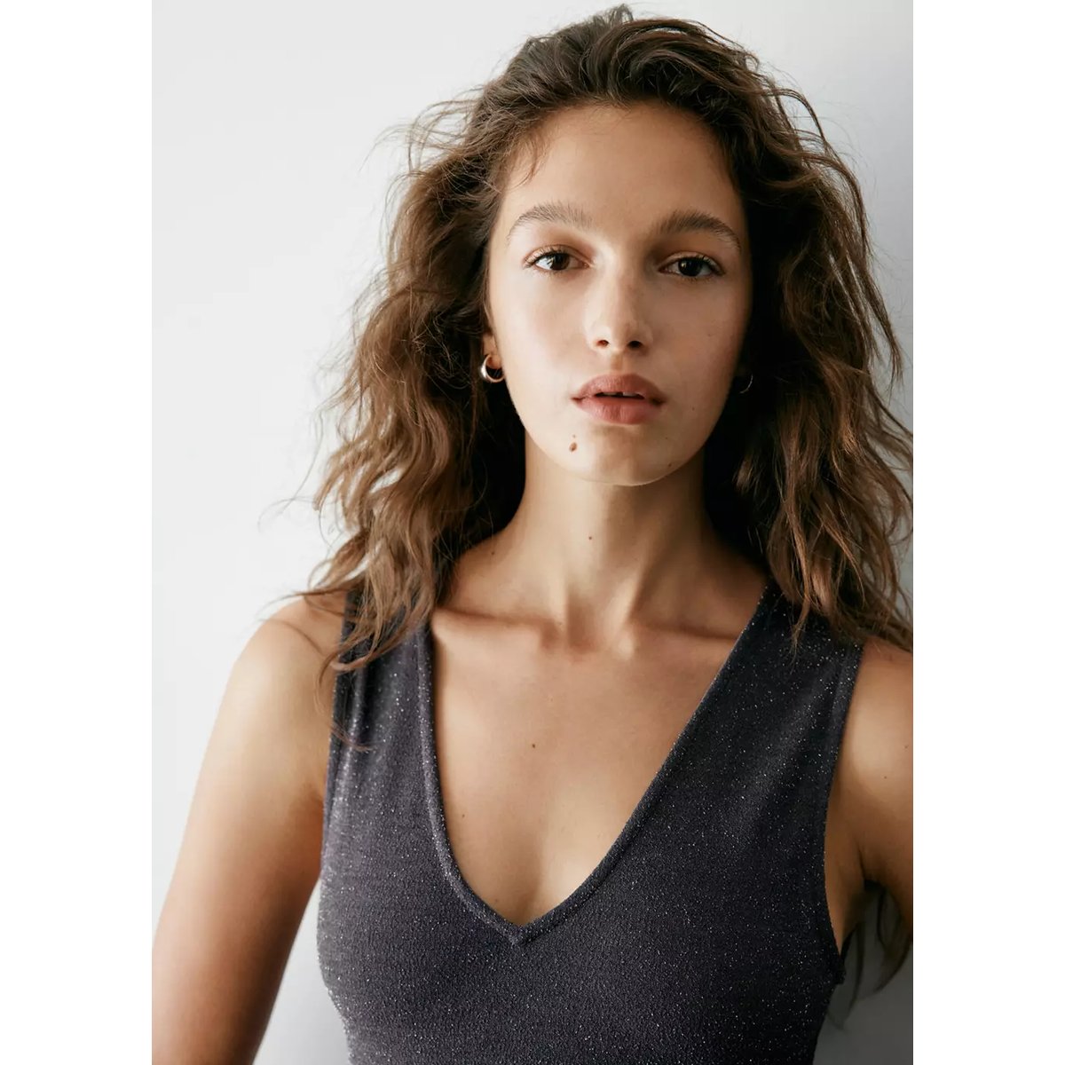 Body brillant col en V gris anthracite, MANGO TEEN