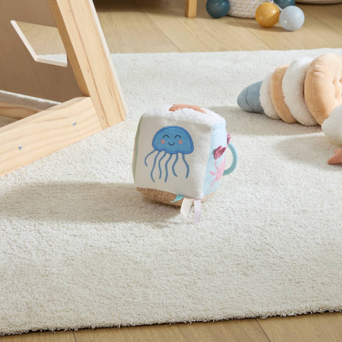Cube d'activités pour bébé NOA beige, ATMOSPHERA FOR KIDS
