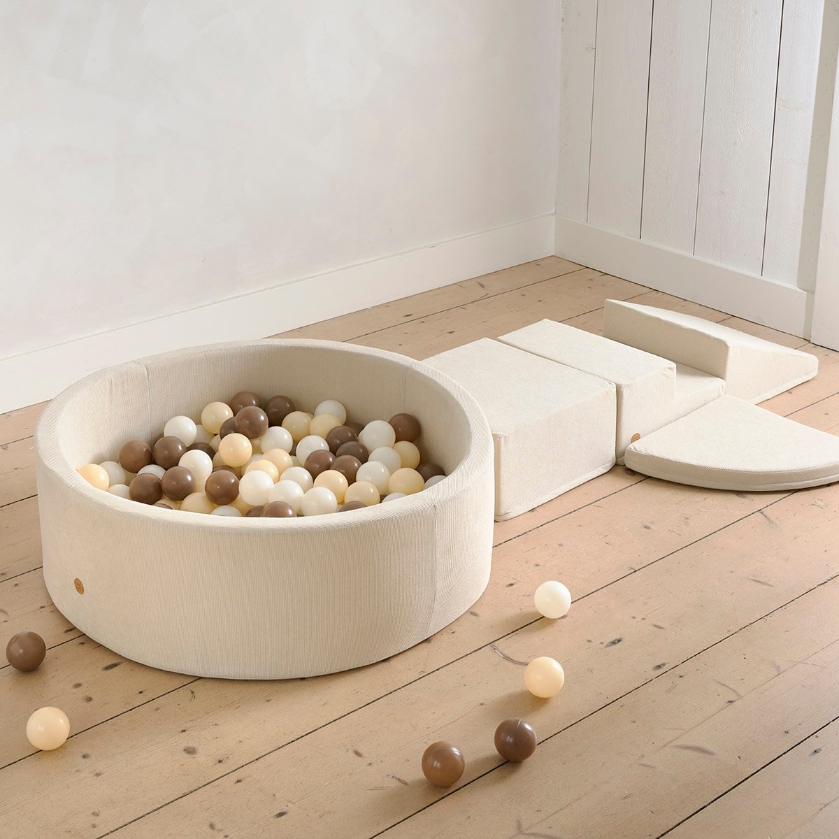 Piscine à balles 200 balles incl. beige, PETITE AMELIE