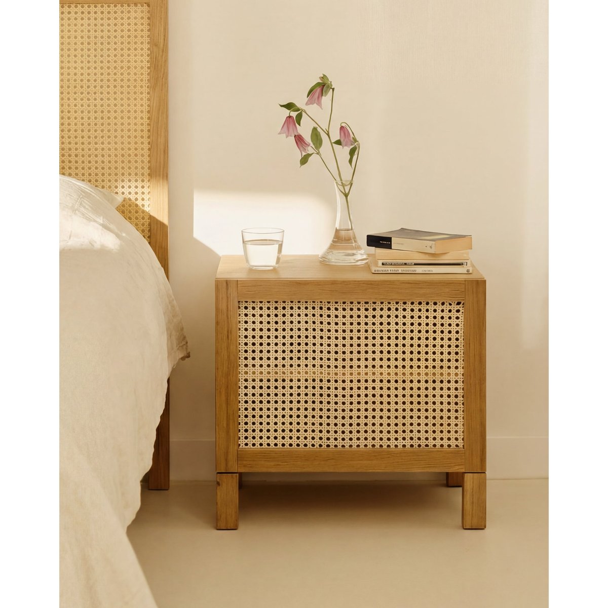 Table de chevet en bois de chêne et fibres naturelles - Nor couleur unique, HANNUN