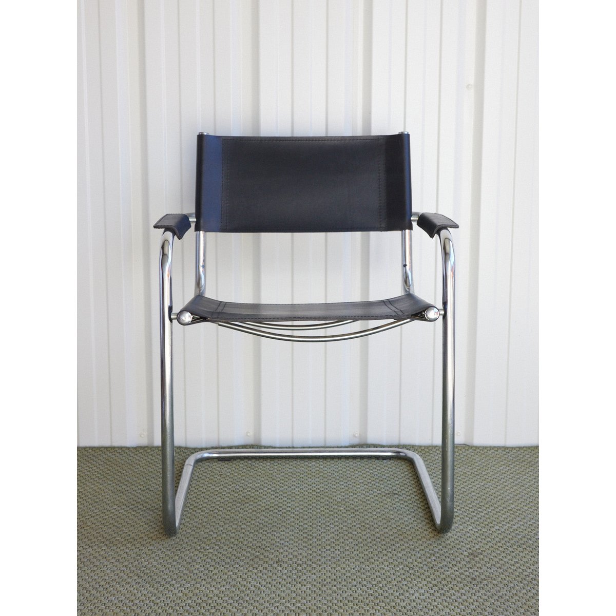 Fauteuil en chrome Jakob N°1398 - Bon état noir, DEBONGOUT