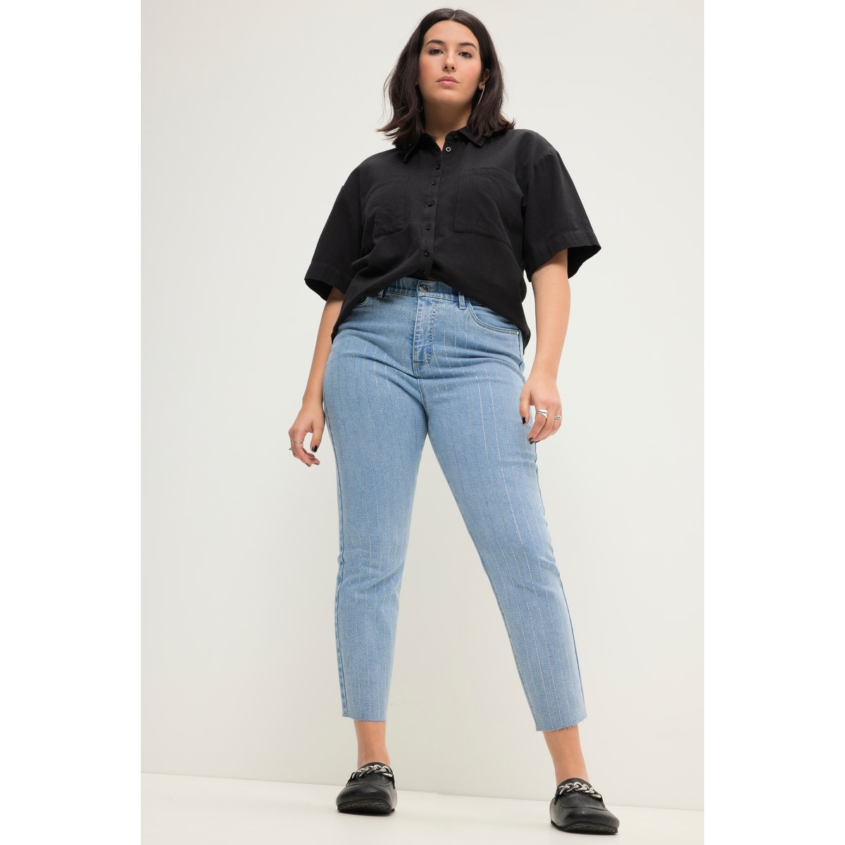 Jean mom coupe 5 poches taille haute bleu clair, STUDIO UNTOLD