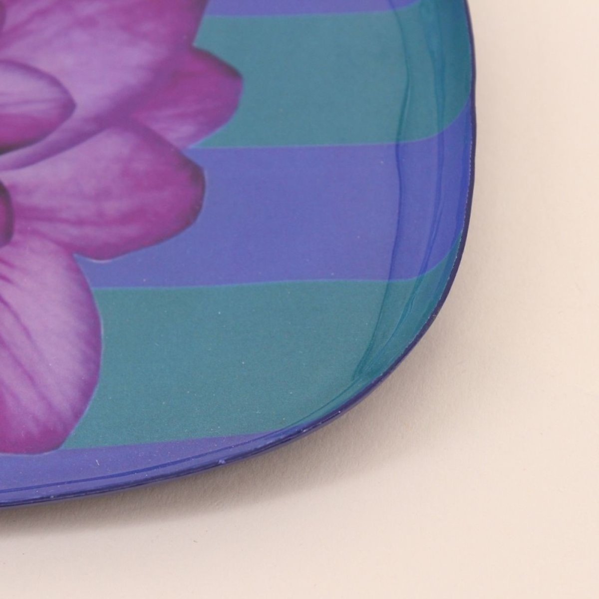 Plateau en métal laqué à rayures bleus / violettes 20x14cm violet, HASHTAG DECO