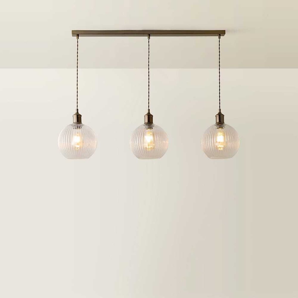 Maddy 3-Light Diner Pendant Light with Filament Bulbs brushed brass, ÉDITÉ
