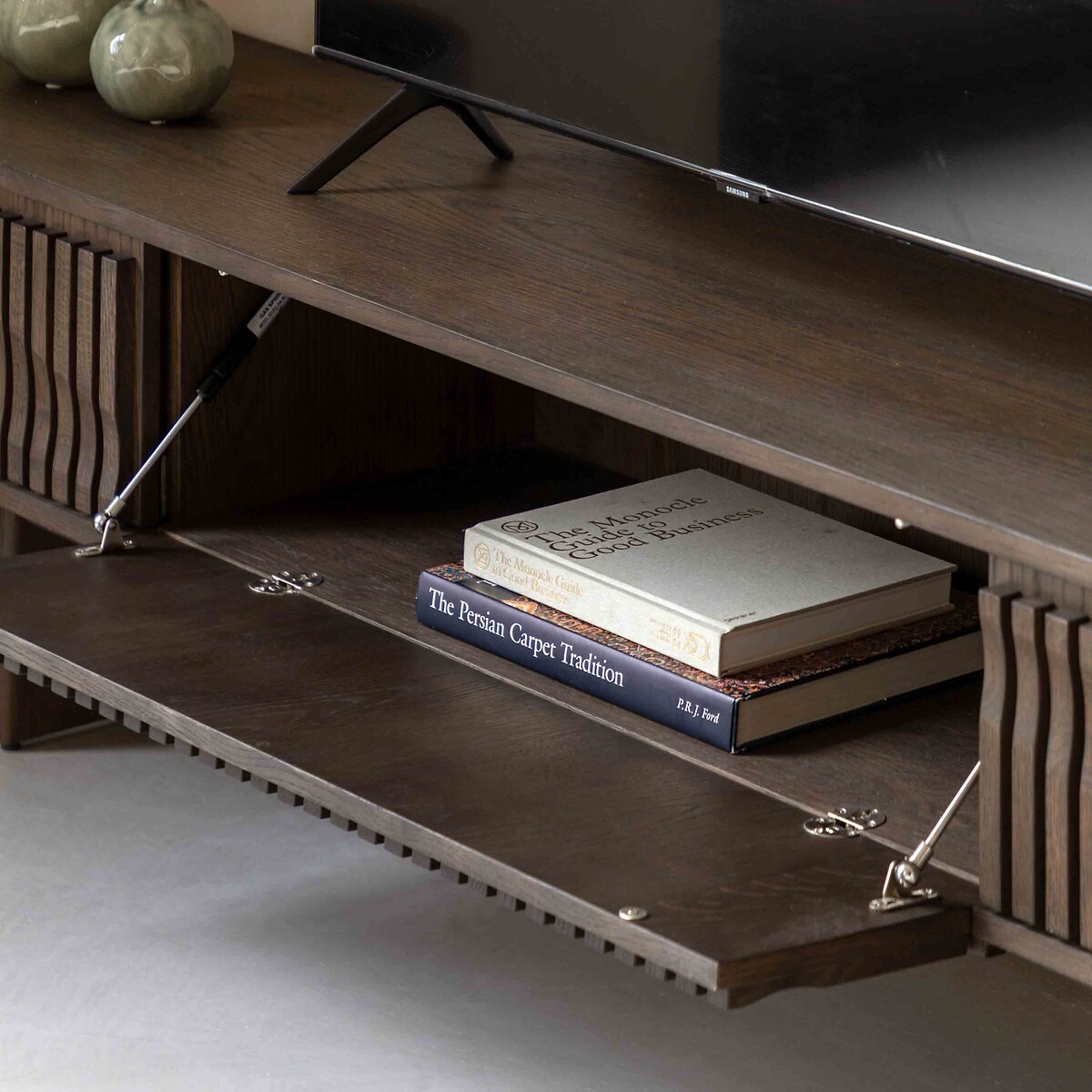 Owen Oak TV Unit dark oak wood, ÉDITÉ