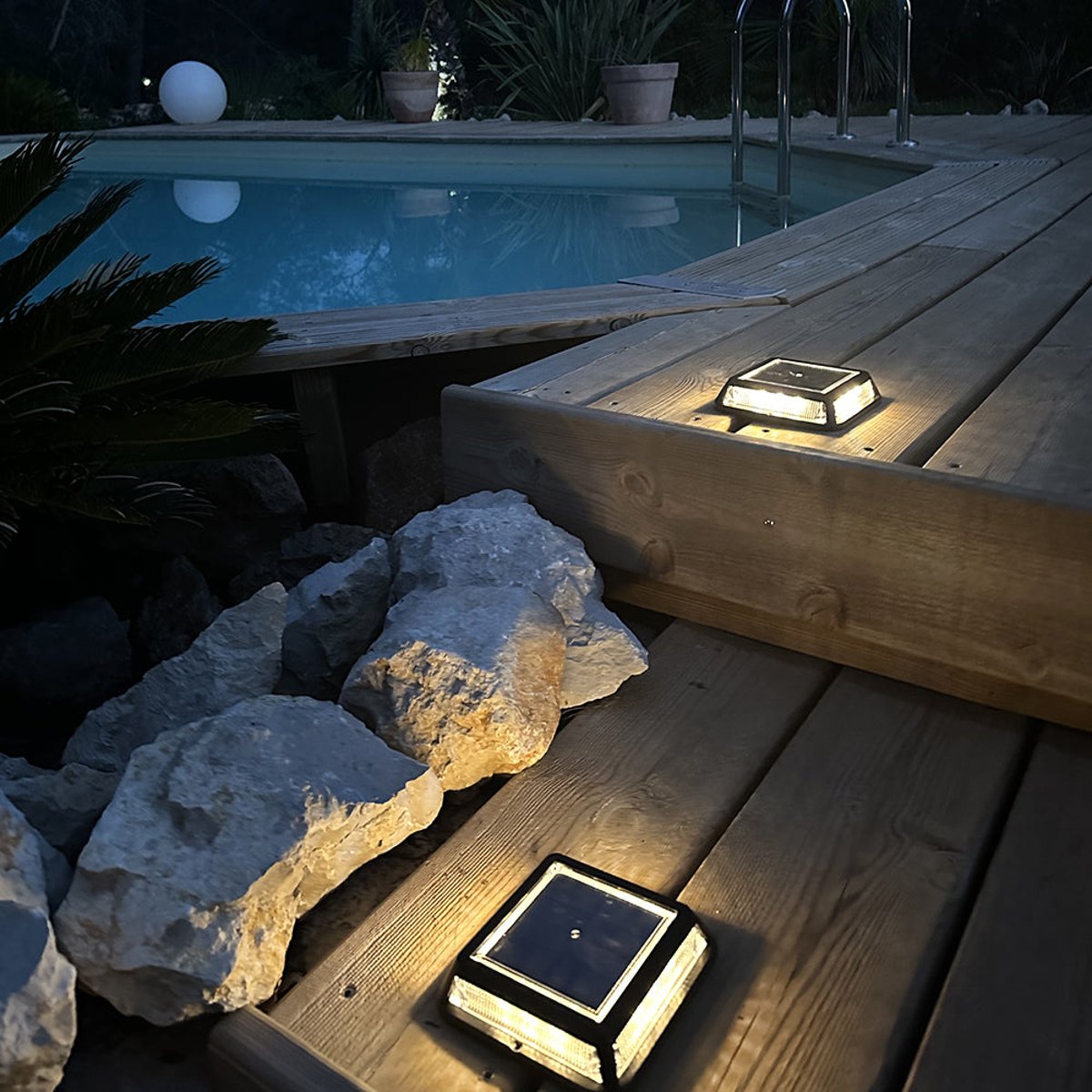 Lot de 8 Balise solaires carrées QUADRY noir, LUMISKY