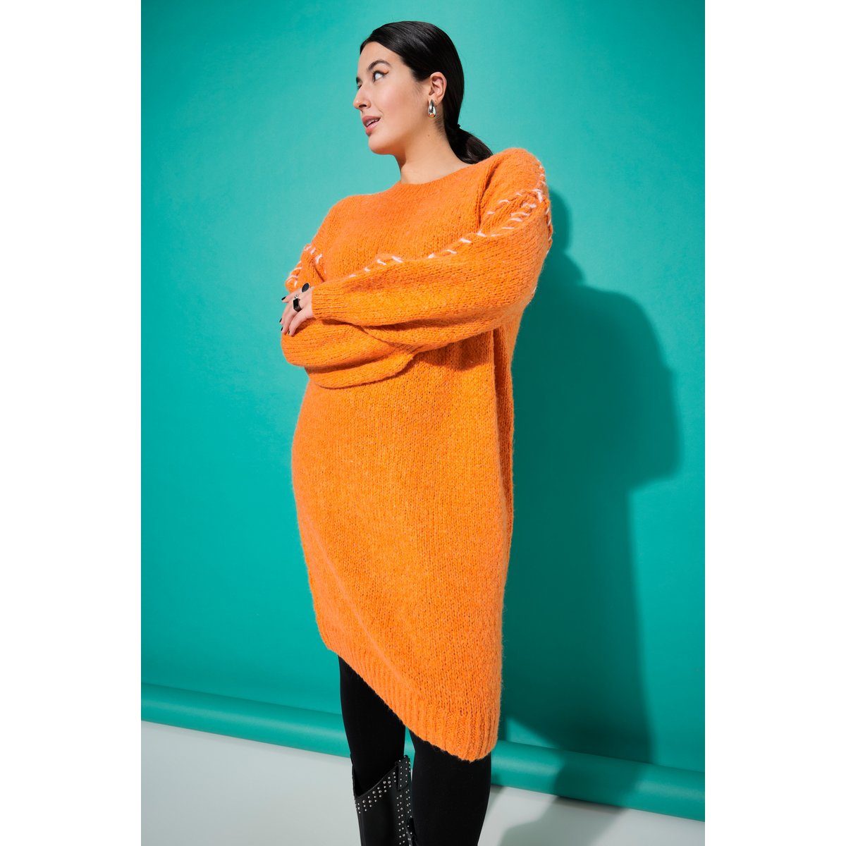 Robe en maille oversize, coutures fantaisie orange, STUDIO UNTOLD