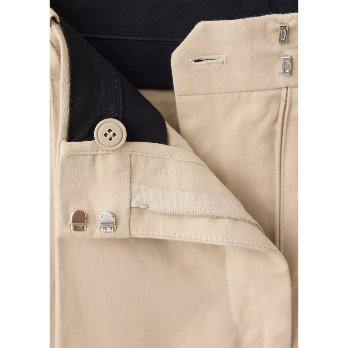 Pantalon droit à pinces en coton beige, MANGO
