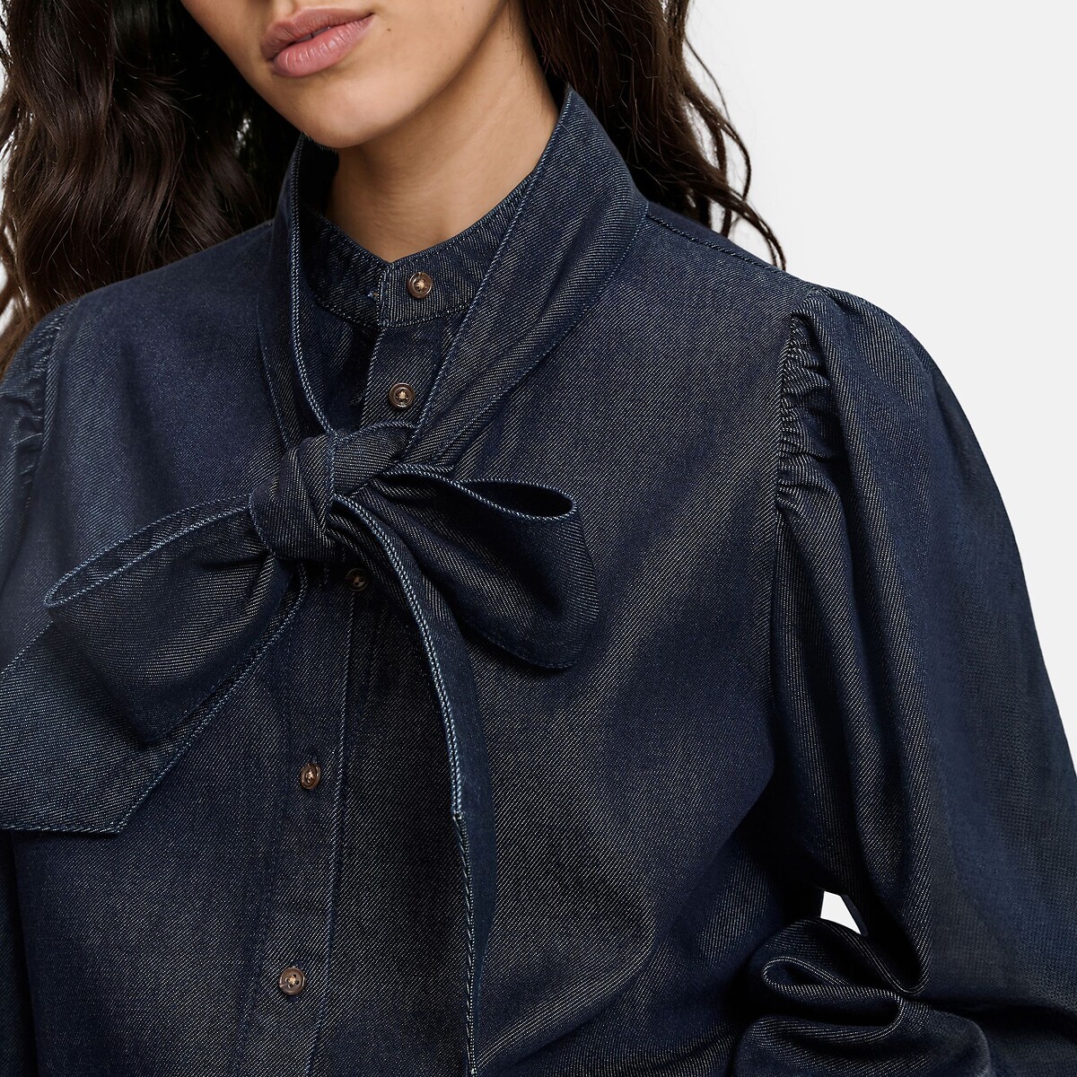 Chemise en denim, col mao, lavallière amovible bleu brut, LA REDOUTE COLLECTIONS
