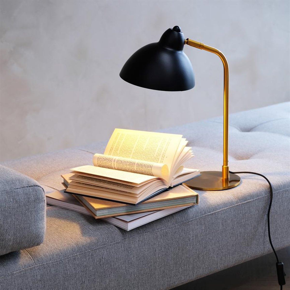 Lampe à poser laiton petit FUTURA noir, DYBERG LARSEN