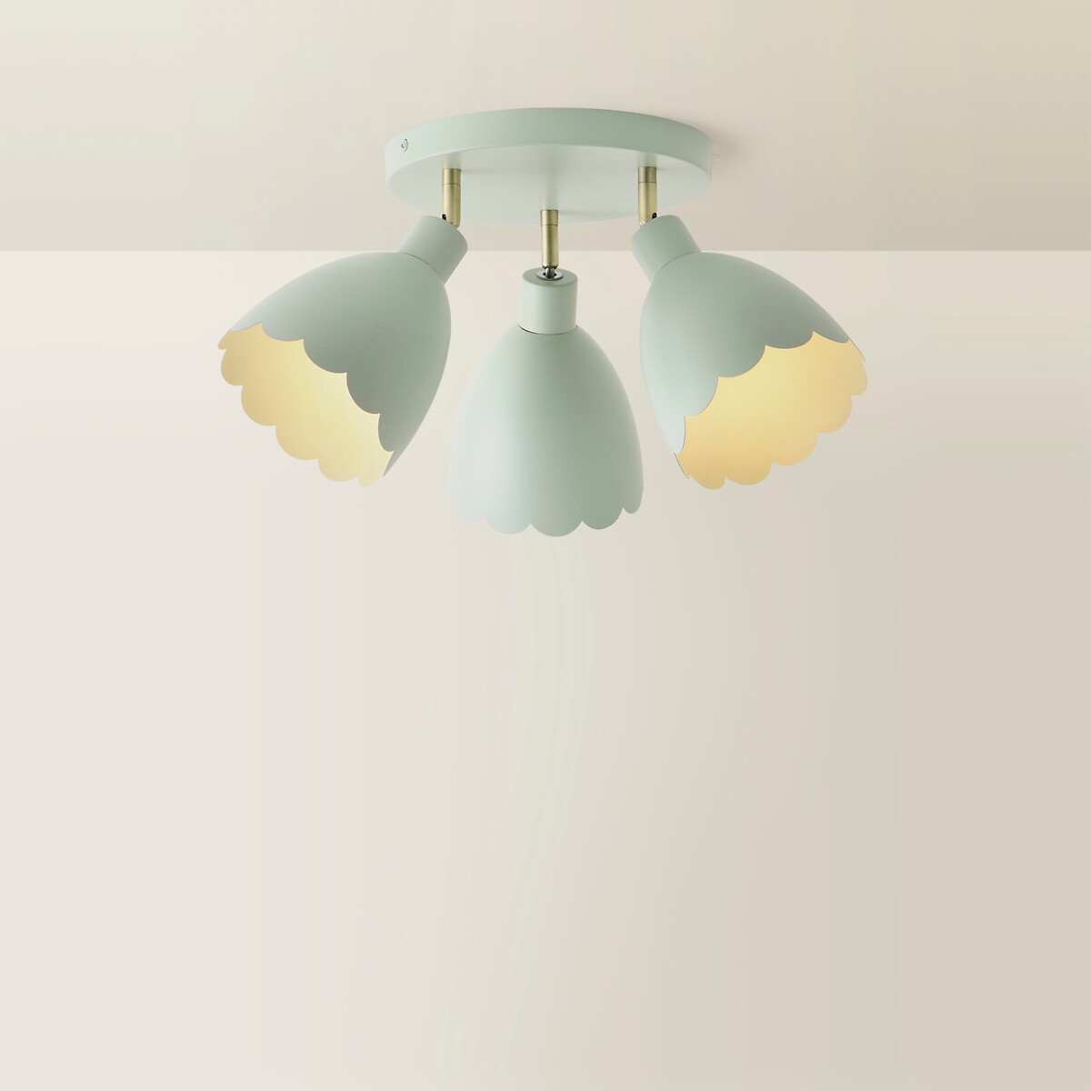 Minnie 3-Light Flower Scallop Ceiling Light sage green, SO'HOME