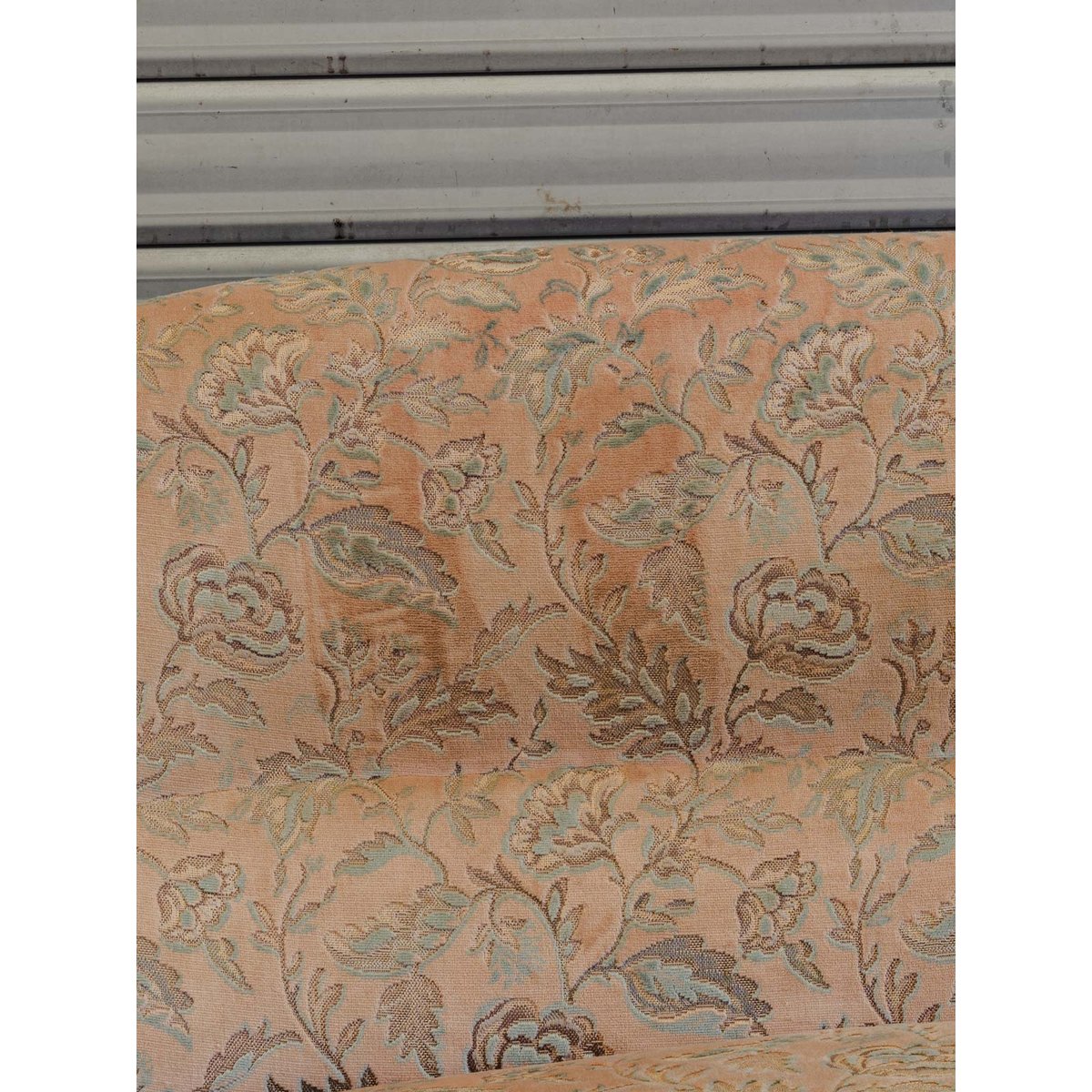 Banquette en tissu à motifs Martine N°159 - Bon état rose, DEBONGOUT