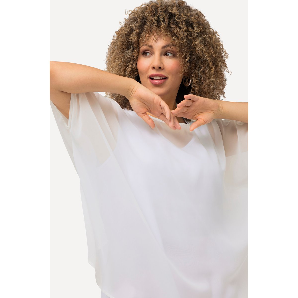 Blouse oversize en mousseline. Col rond et blanc neige, ULLA POPKEN