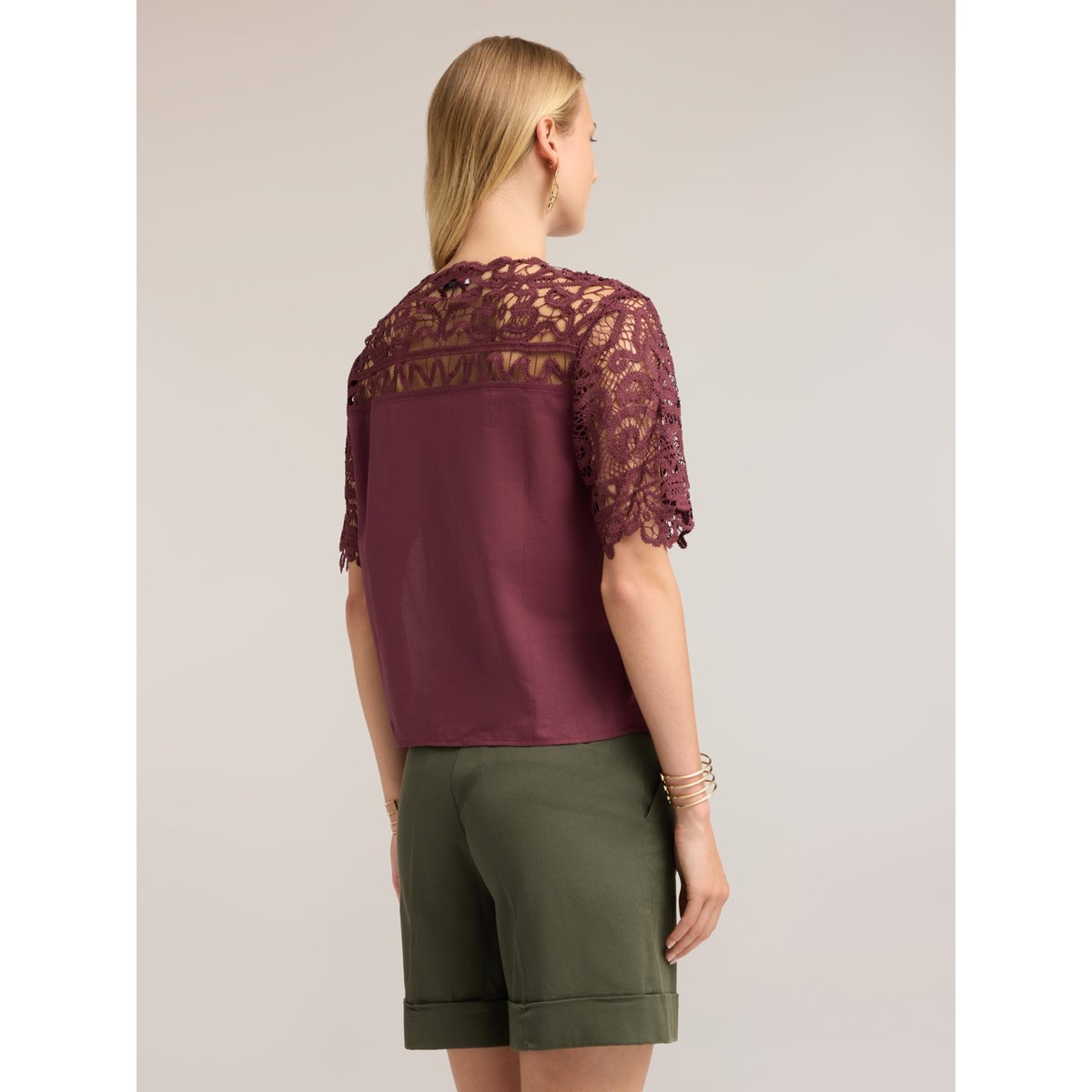 Blouse en coton avec insert en macramé violet, MOTIVI