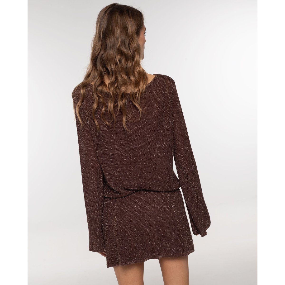 Robe courte en maille avec effet brillant et coupe évasée brune, THE-ARE