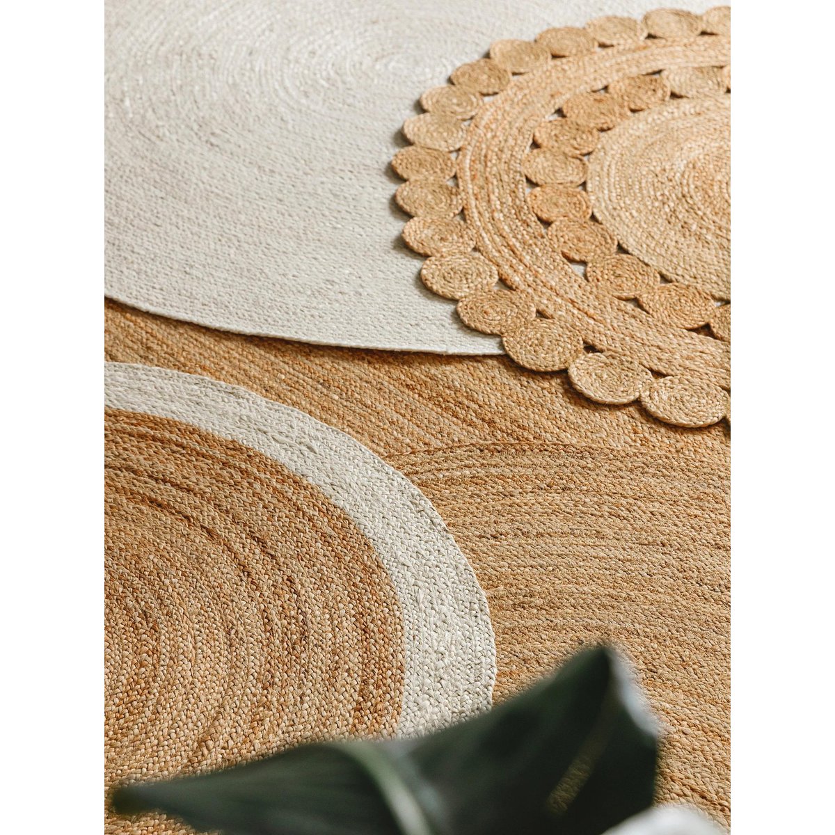 Tapis rond de jute tissé main JUTTA marron clair, BENUTA