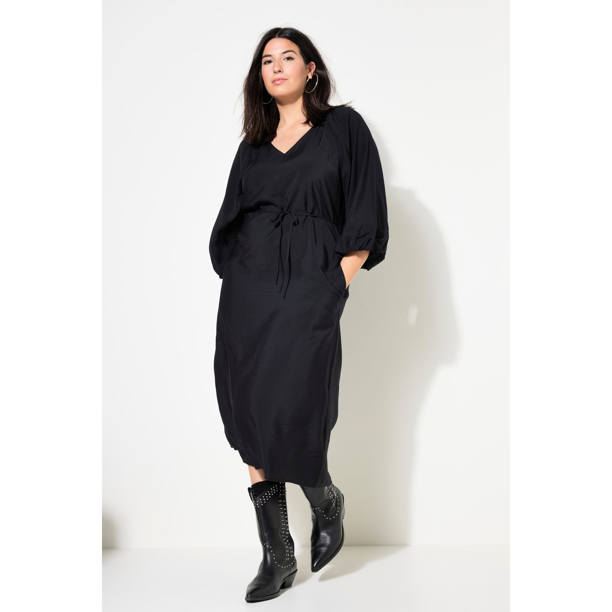 Robe maxi, coupe évasée, manches 3/4 ballon noir, STUDIO UNTOLD