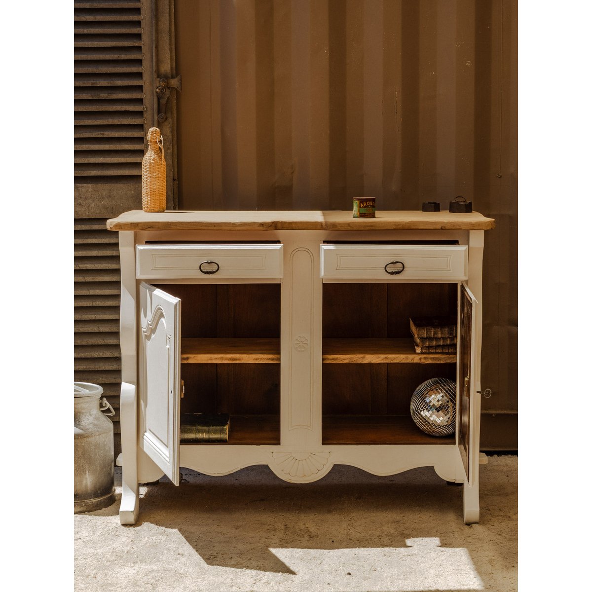 Buffet en bois blanc Gilbert N°1685 - Bon état bois clair, DEBONGOUT