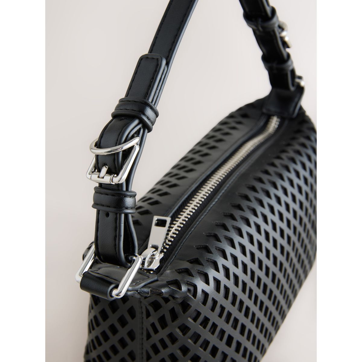 Petit sac bandoulière découpé laser noir, NEXT